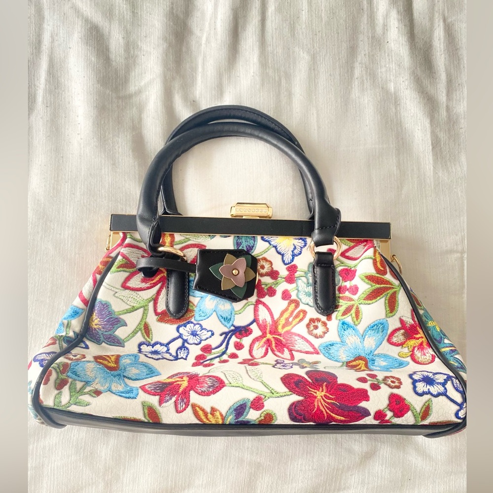 Flower hand bag